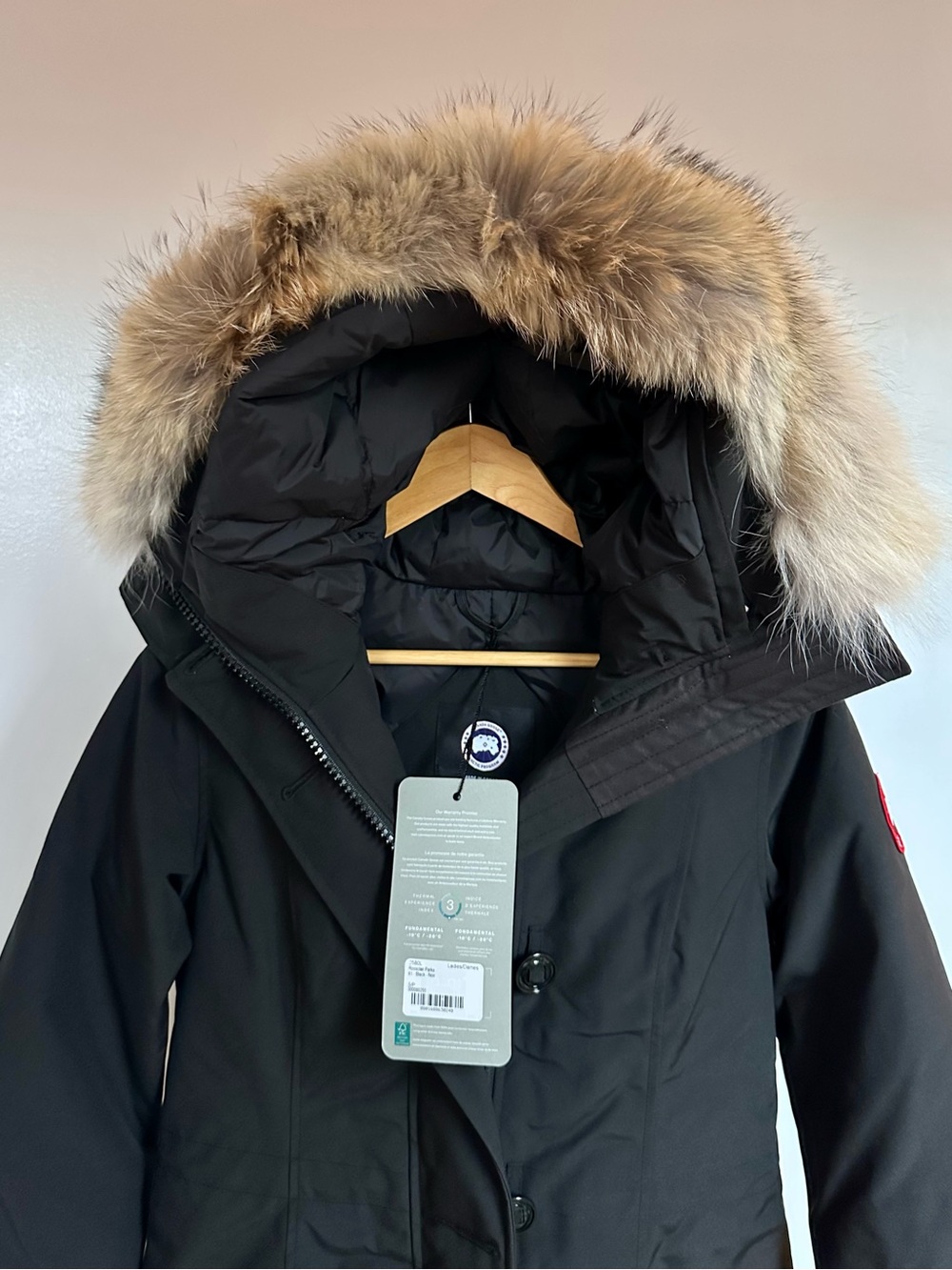 NWT Canada Goose Black Rossclair Parka Women’s with Fur-Trim Hood - Picture 3 of 5